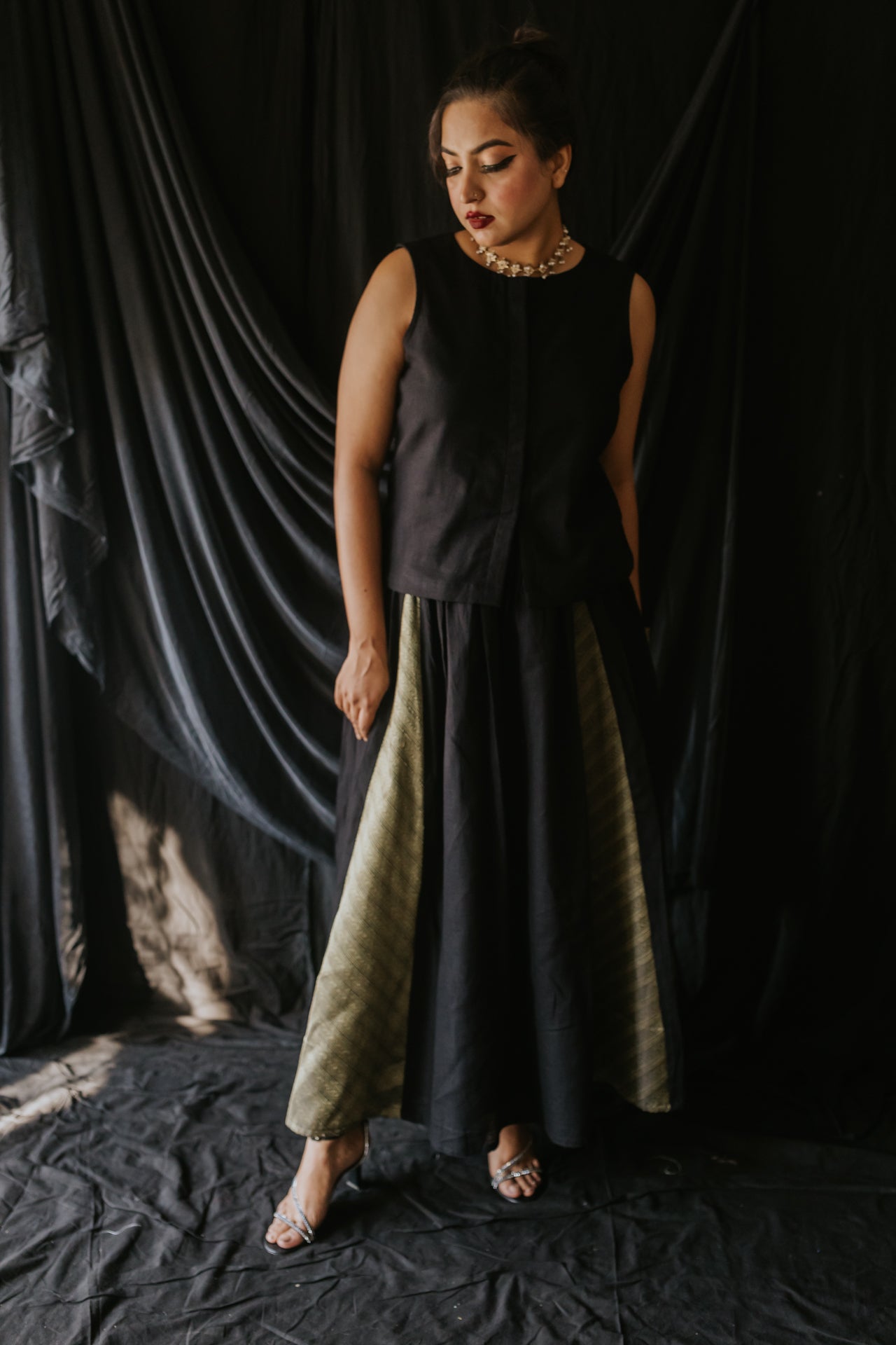 Black Linen Sleeveless Vest