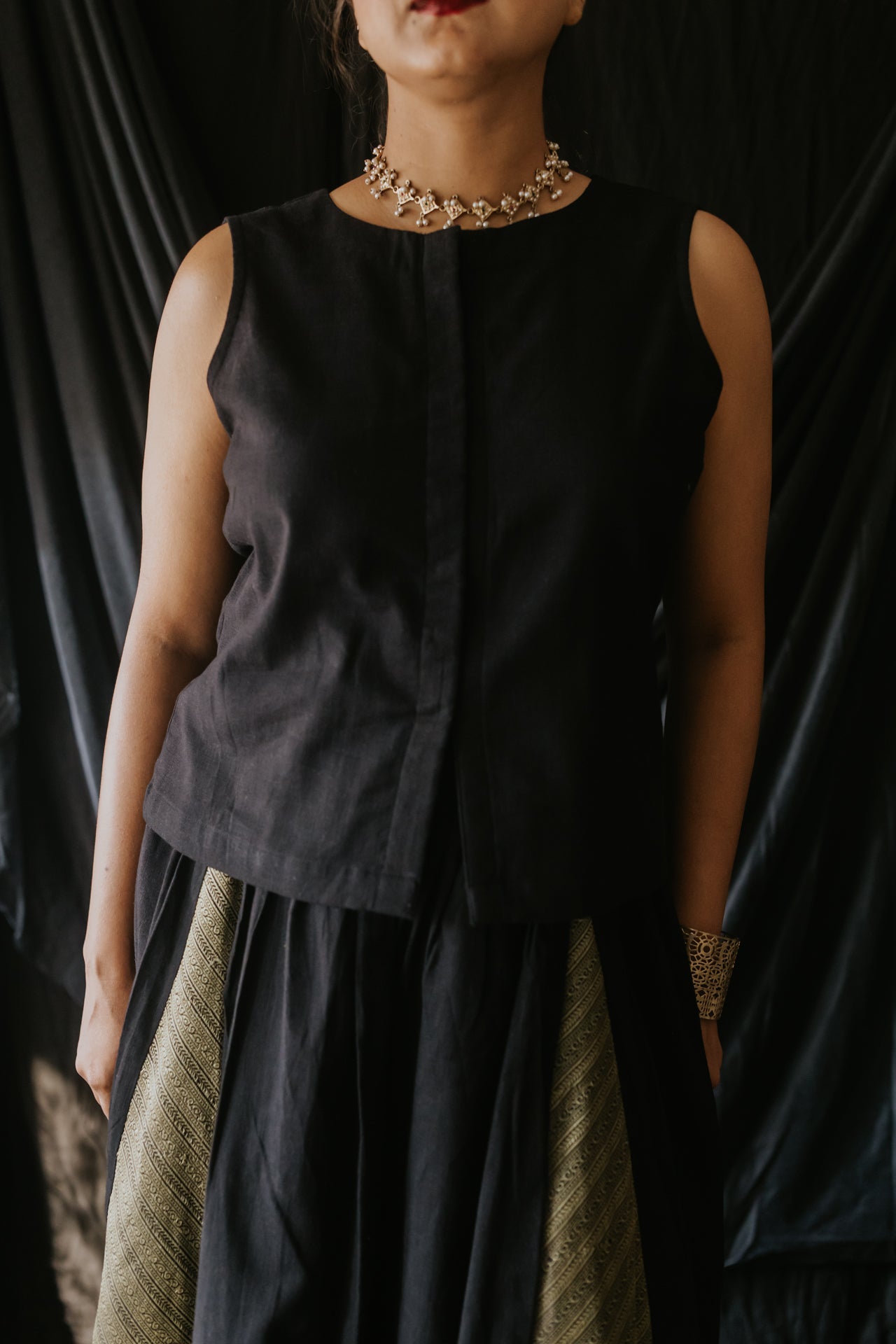 Black Linen Sleeveless Vest