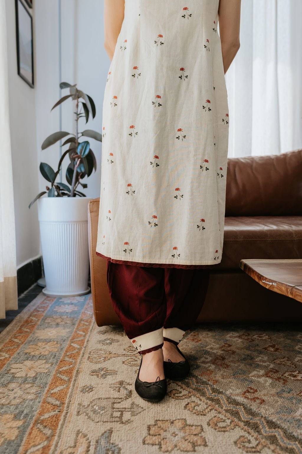 The Rose that Stayed Cord Set