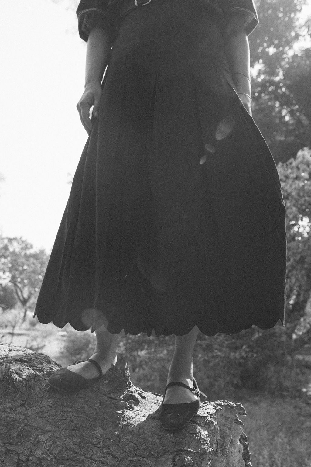 Black Scallop Pleated Skirt