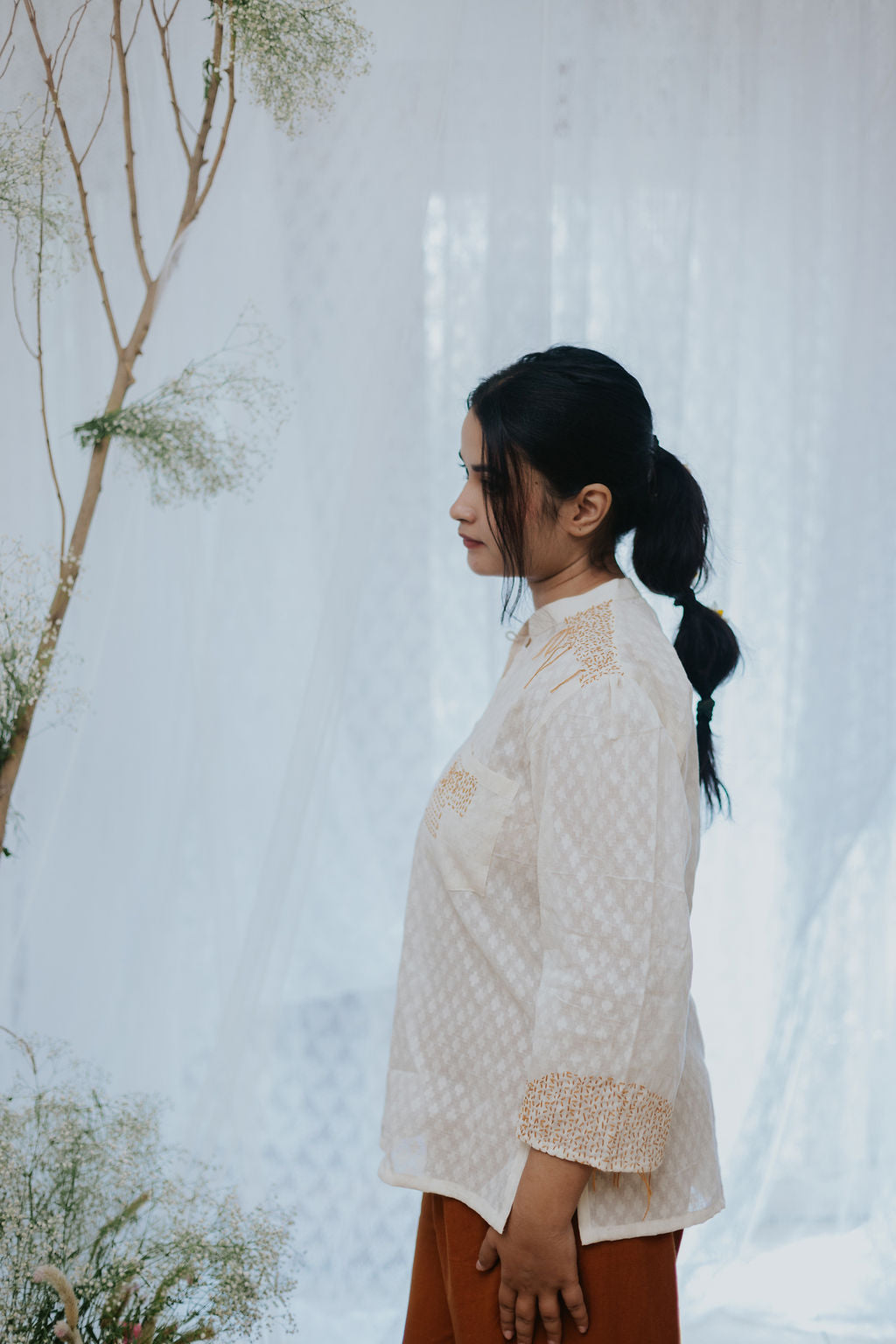 Saadgi Hand-embroidered Kurta