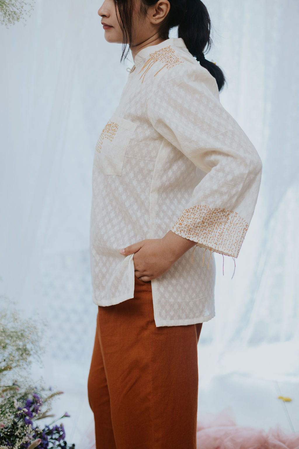 Saadgi Hand-embroidered Kurta