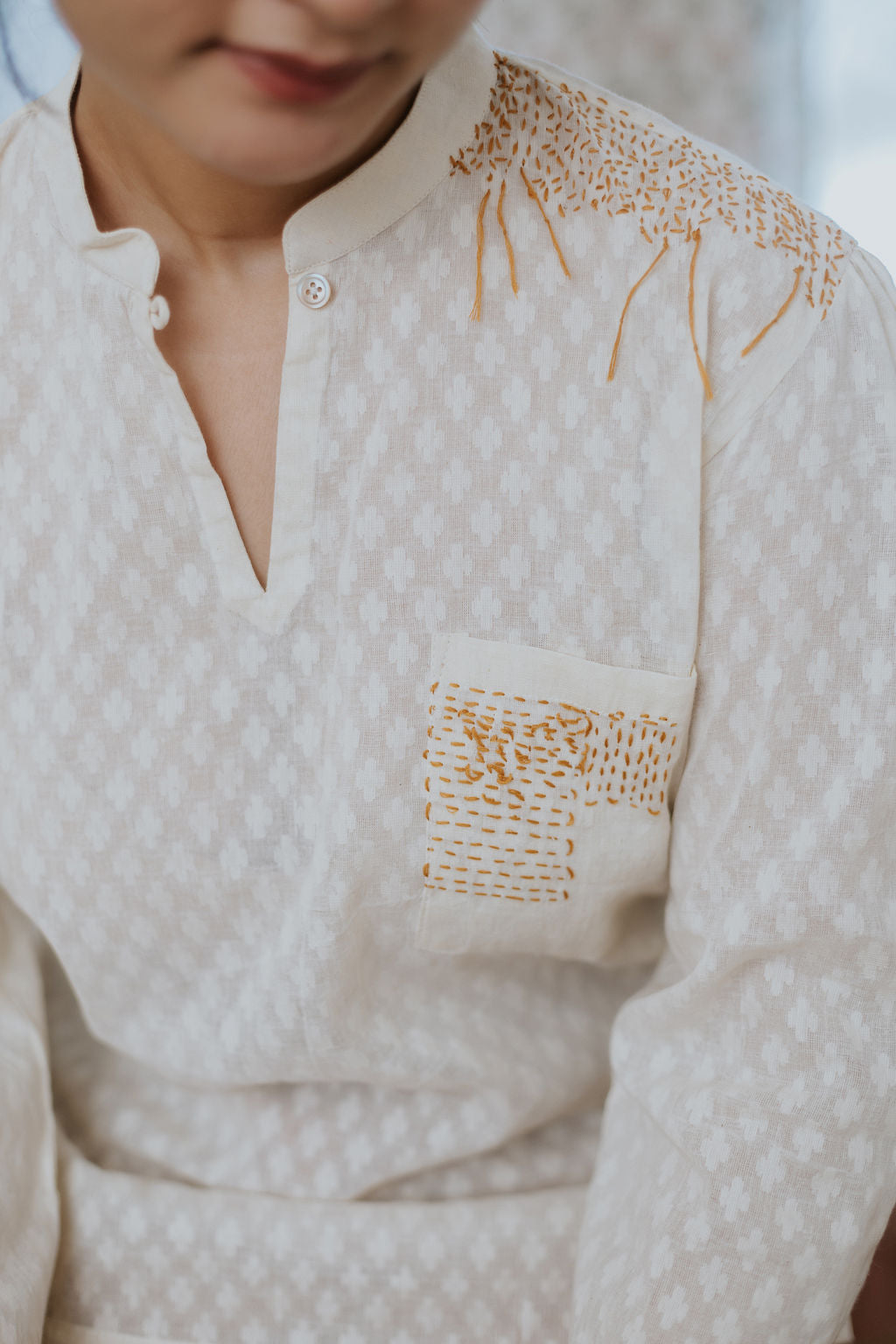 Saadgi Hand-embroidered Kurta