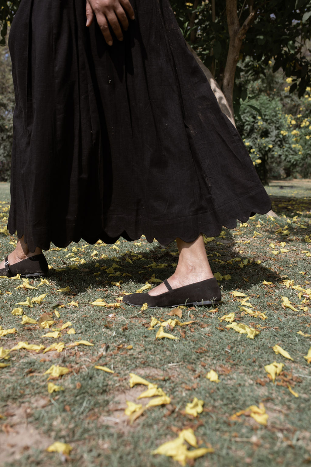 Black Scallop Pleated Skirt