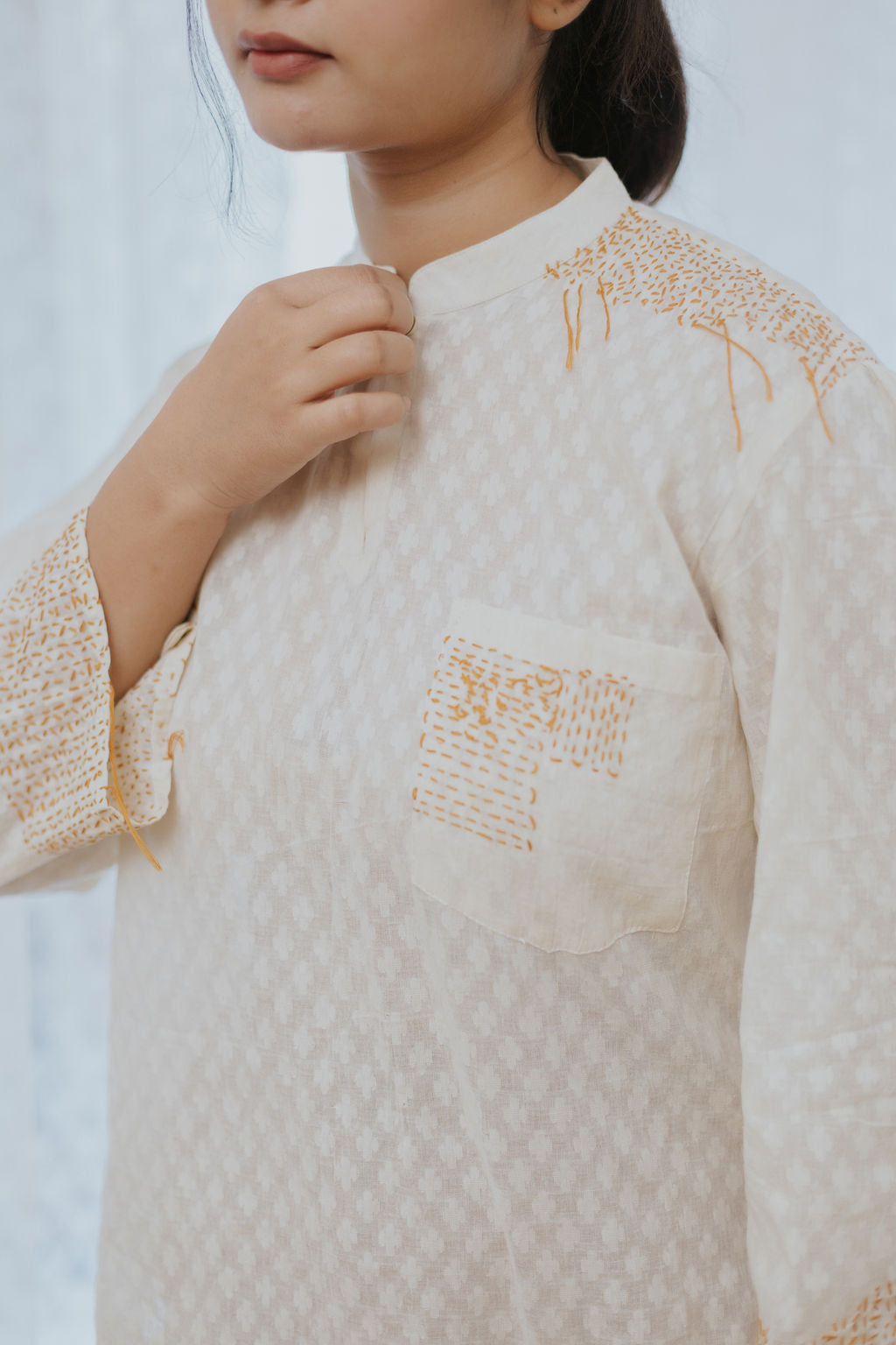Saadgi Hand-embroidered Kurta