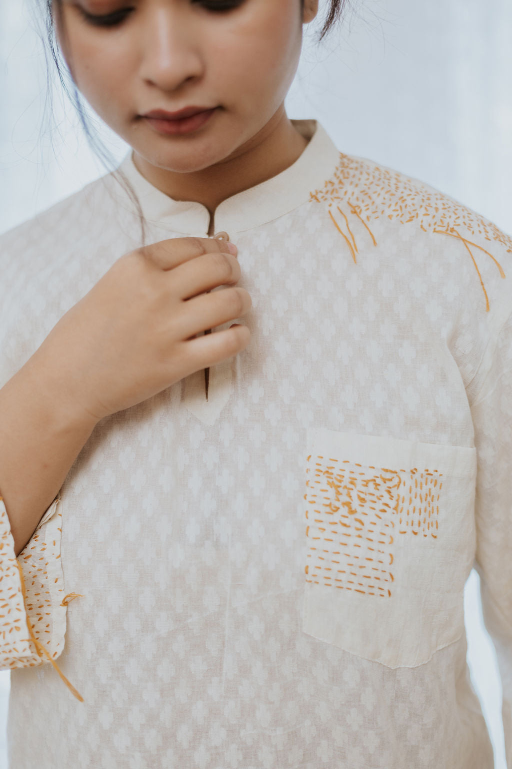 Saadgi Hand-embroidered Kurta