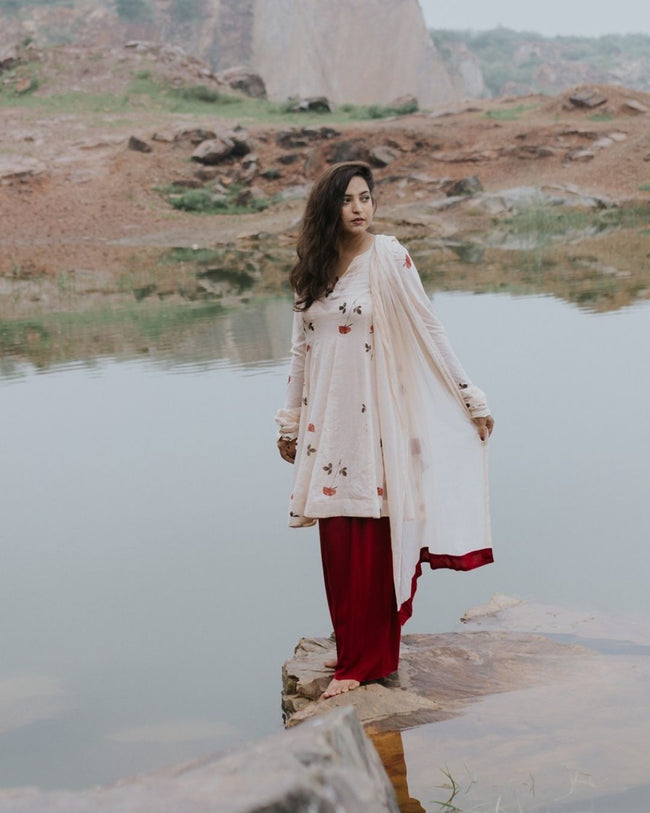Handpainted Rose Garden Mulmul Kurta Set Main Image