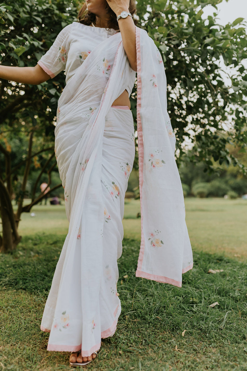 Pink Scalloped Rose Mulmul Saree, view 16
