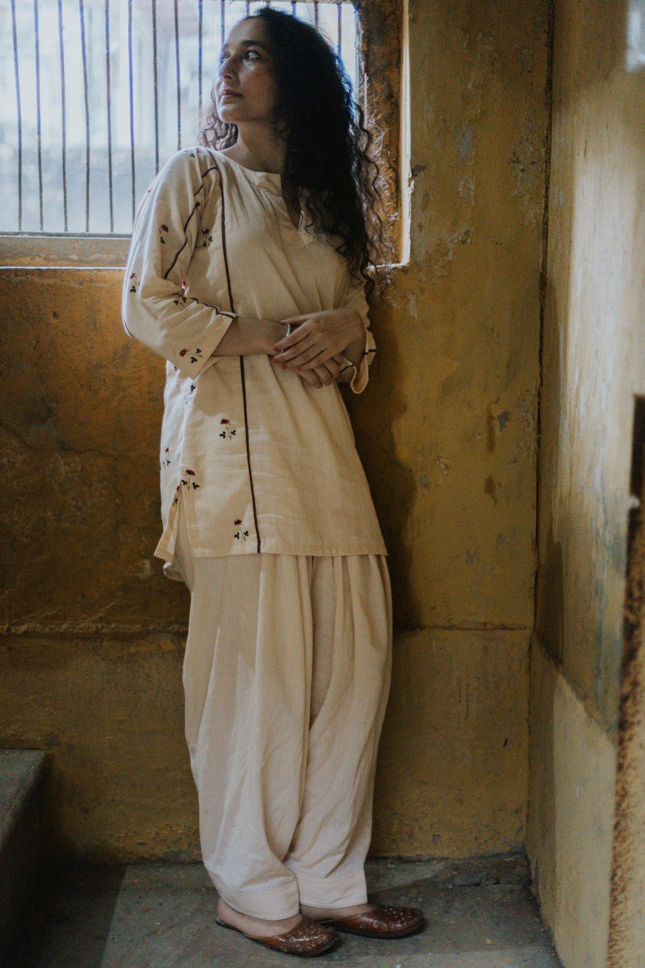Embroidered Rose Linen Kurta Pajama Set