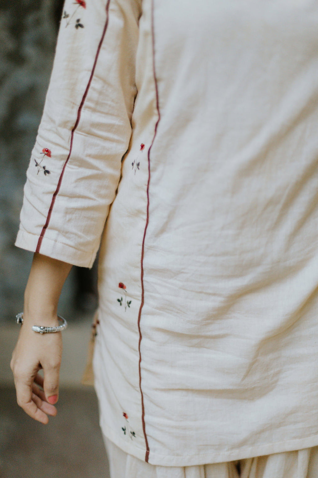 Embroidered Rose Linen Kurta Pajama Set
