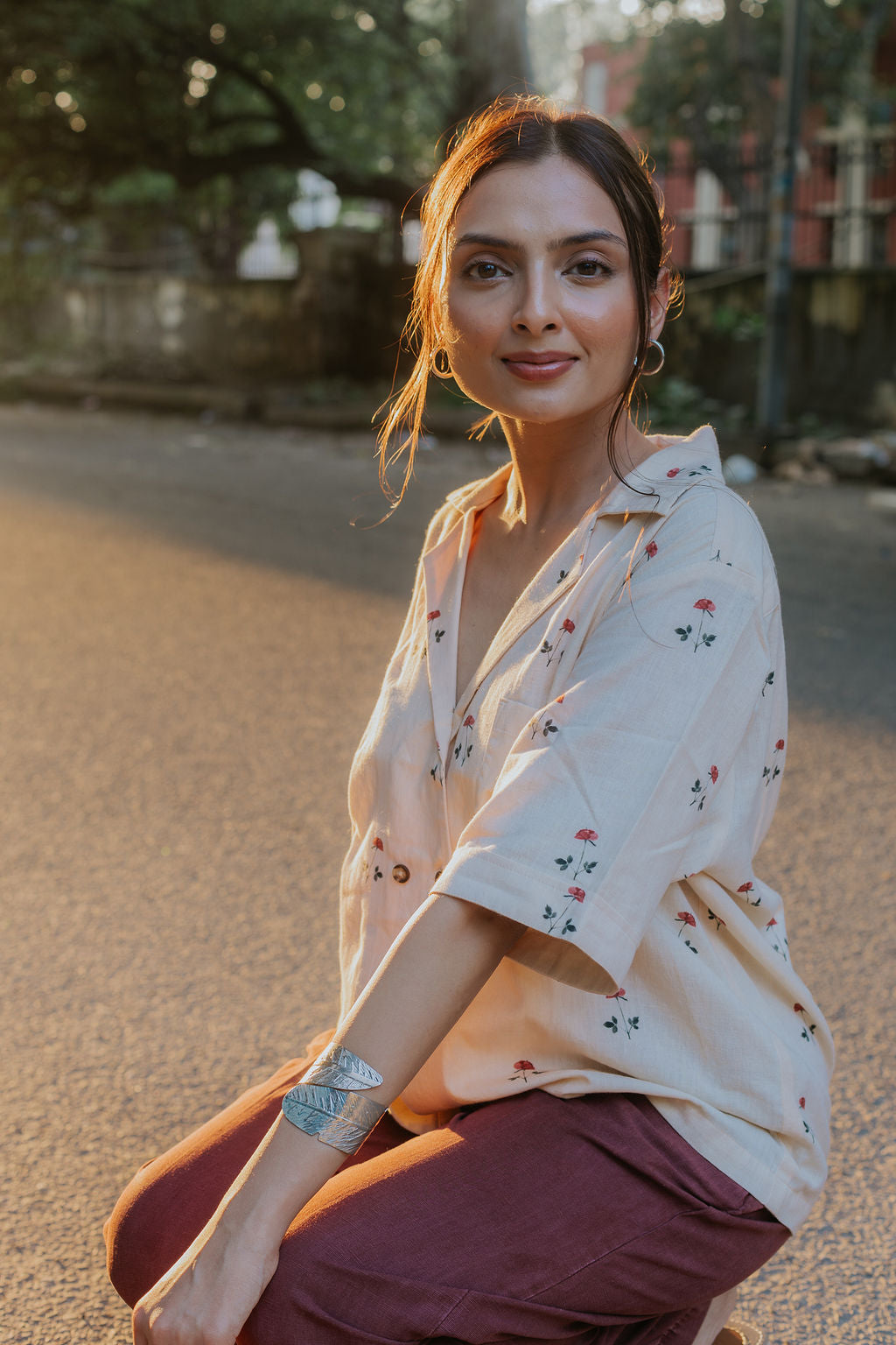 Beige Linen Rose Shirt [UNISEX / SALE]