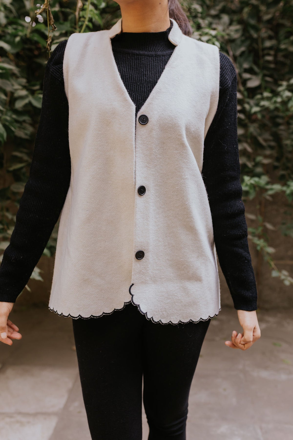 Scallop Wool Sadri, view 10