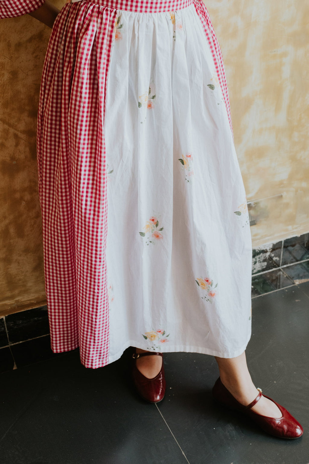 Roses at the Window Skirt