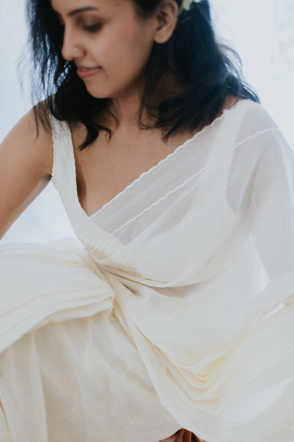 Hanns-vali-Safed Saree, view 7
