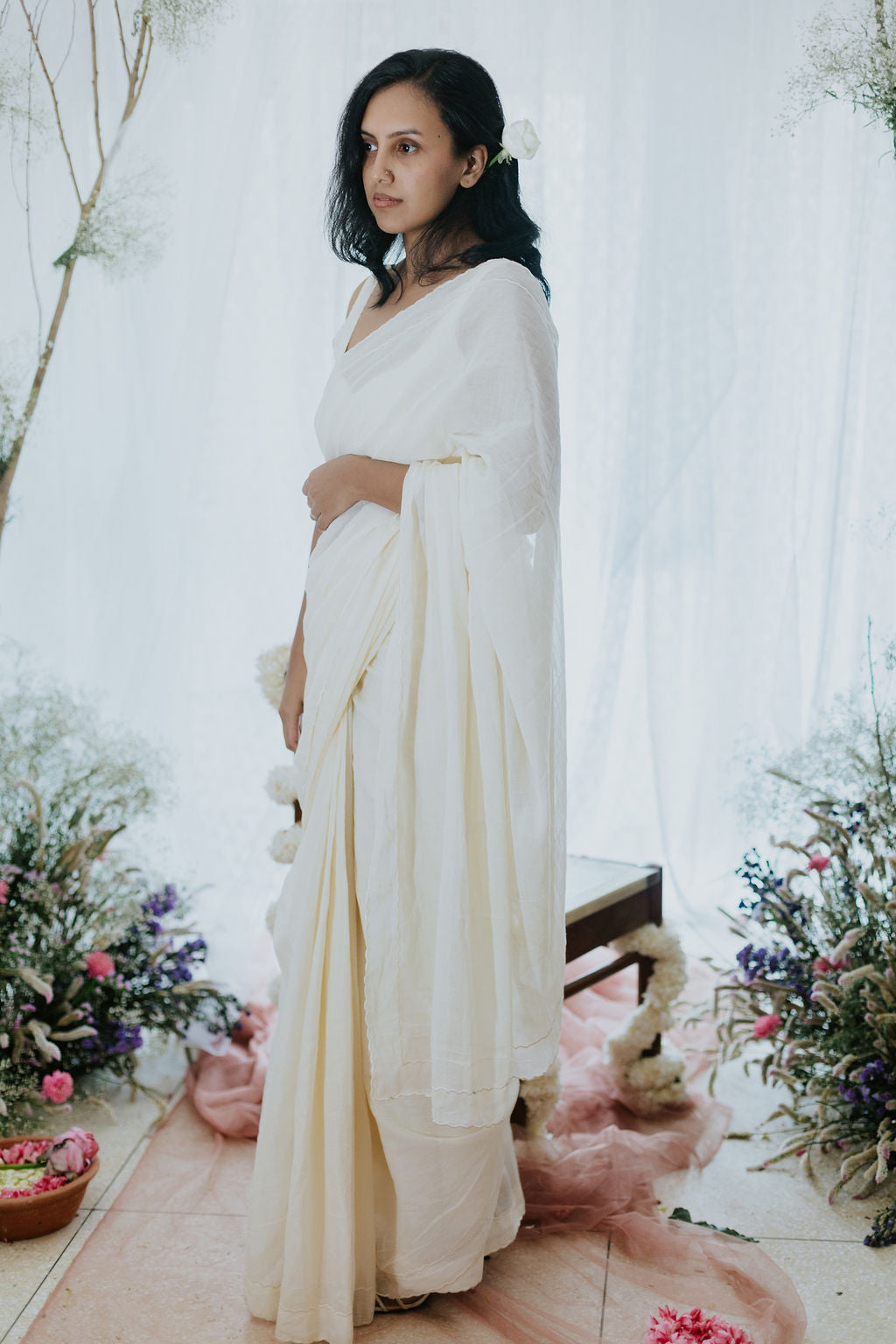 Hanns-vali-Safed Saree, view 9