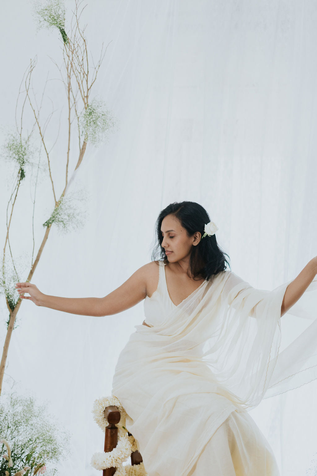 Hanns-vali-Safed Saree, view 12