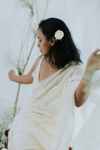 Hanns-vali-Safed Saree